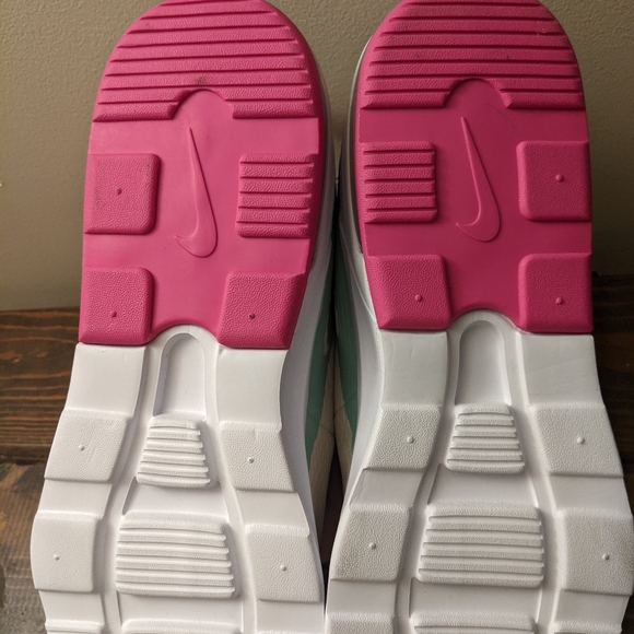 Nike Air Max motion 2 - Picture 8 of 9